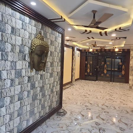 Divine Hotel & Banquet Hall ボーパール エクステリア 写真