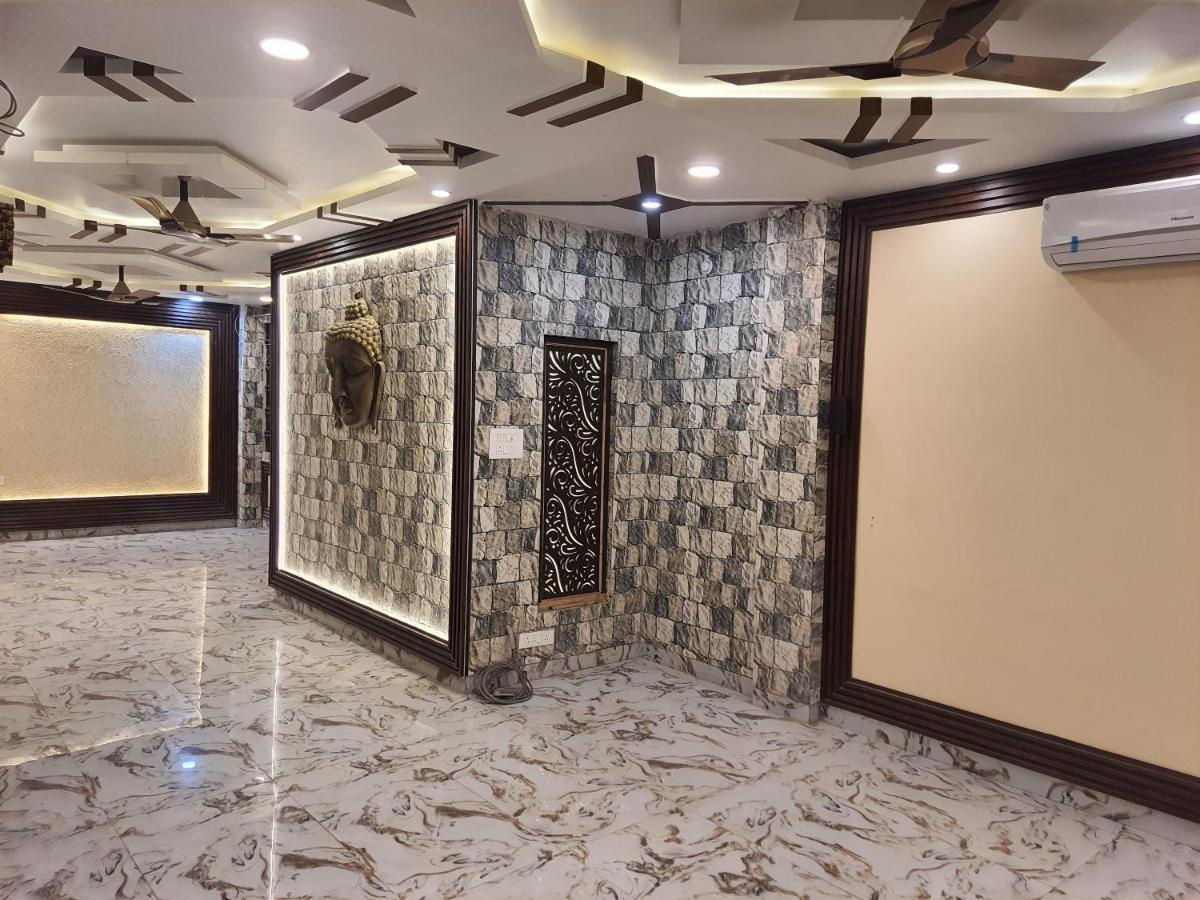 Divine Hotel & Banquet Hall ボーパール エクステリア 写真