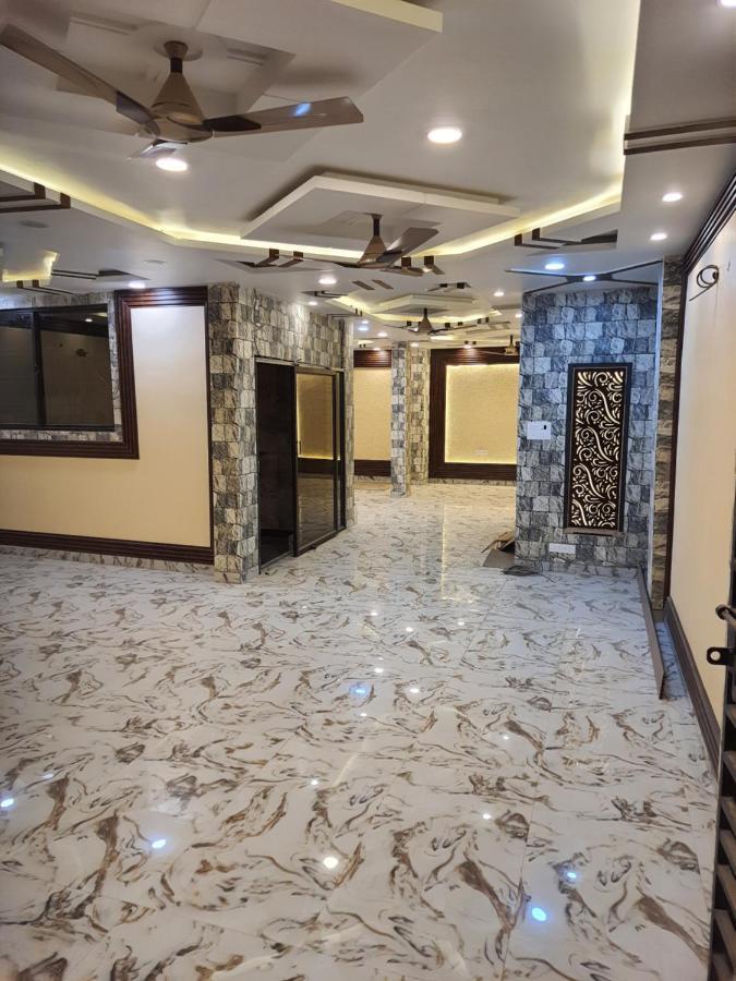 Divine Hotel & Banquet Hall ボーパール エクステリア 写真