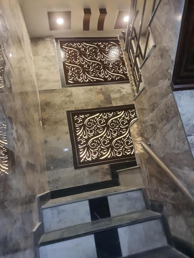 Divine Hotel & Banquet Hall ボーパール エクステリア 写真